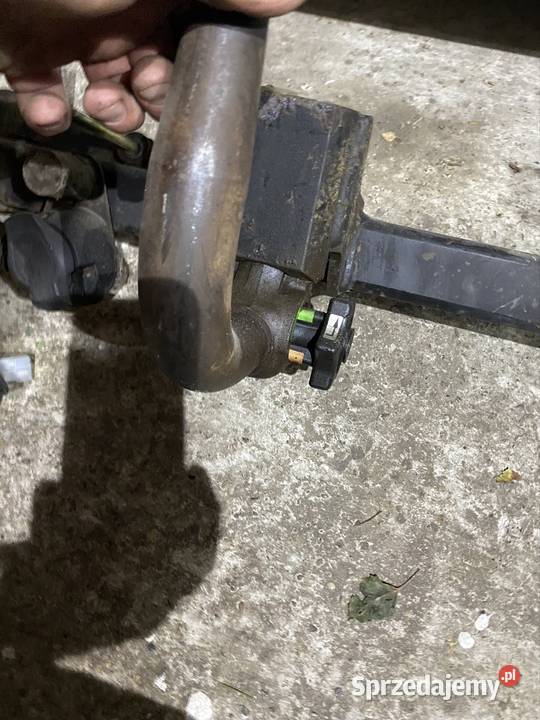 Hak holowniczy Renault Scenic 1