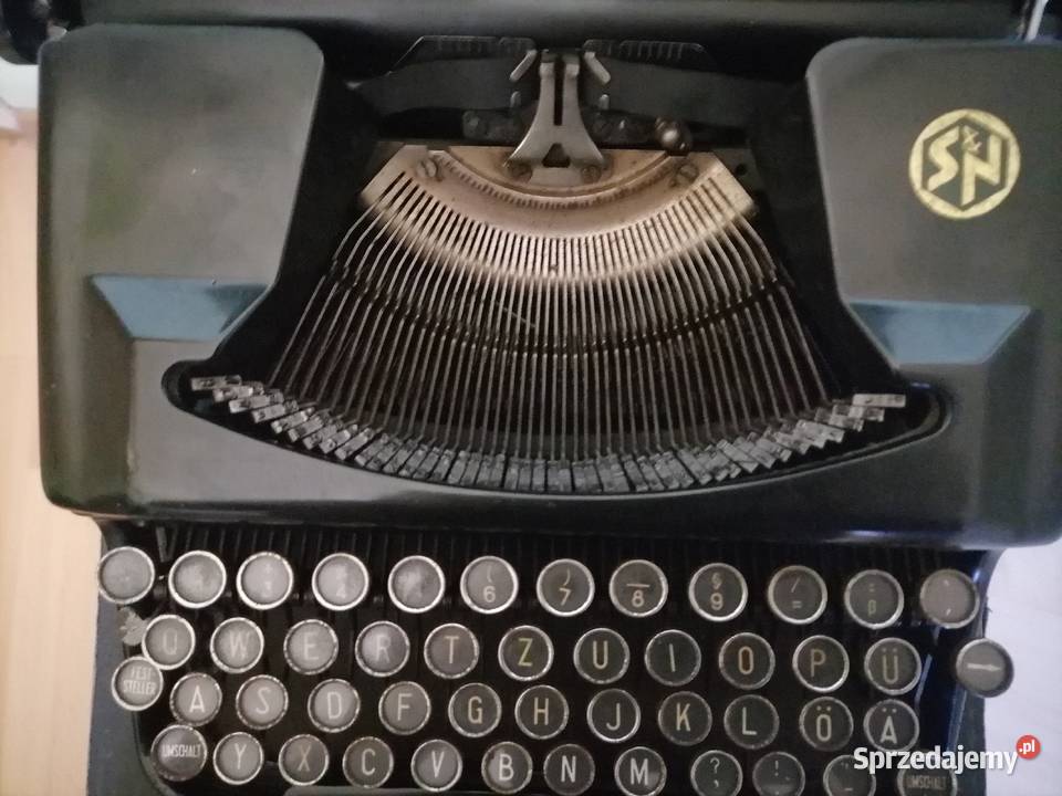 Stara maszyna do pisania z lat 40 tych Kraków