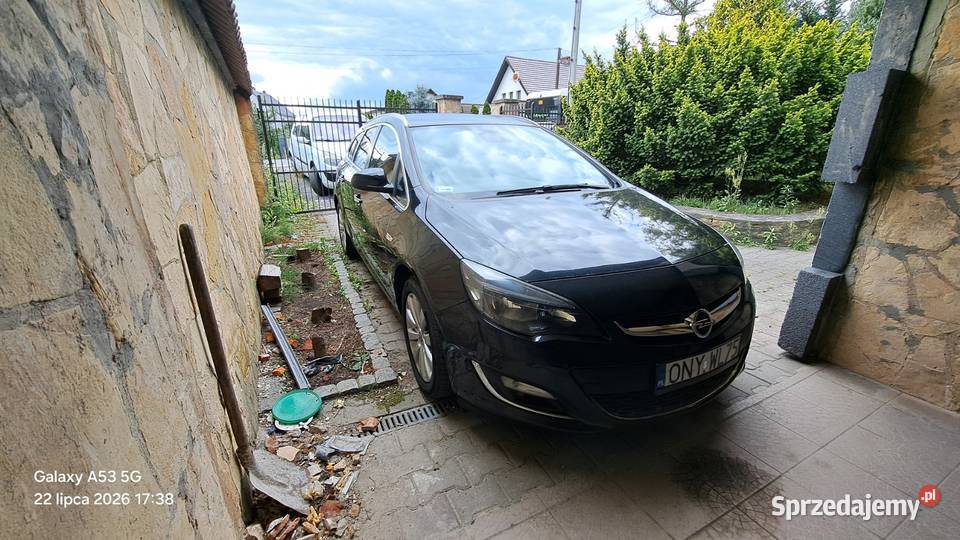 Sprzedam opel Astra J nieuszkodzony