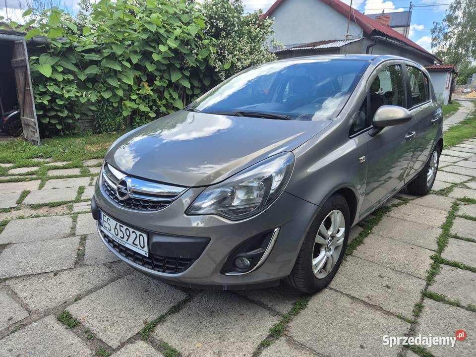 Opel Corsa 12 benzyna 86 Nowy rozrząd i olej nieuszkodzony sprzedam