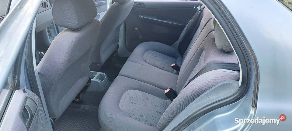 Skoda Fabia I 14 68 Sedan auto idealne wokół nieuszkodzony Praszka