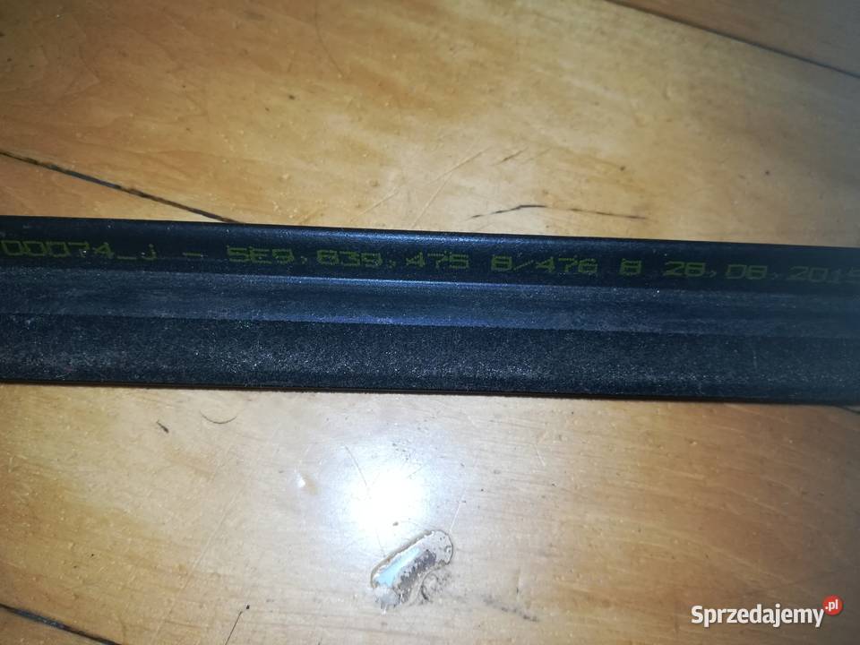 Skoda Octaiva III 3V9 Listwa zgarniająca drzwi Łódź sprzedam