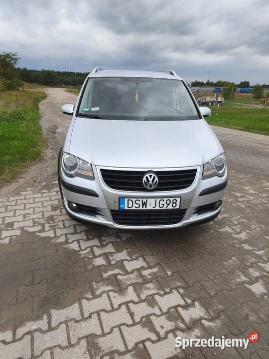 Volkswagen Toruan Cross 7 osób Hak Touran Wieleń