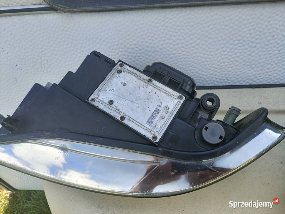 Lampy Xenon A4 B5 Valeo sprzedam