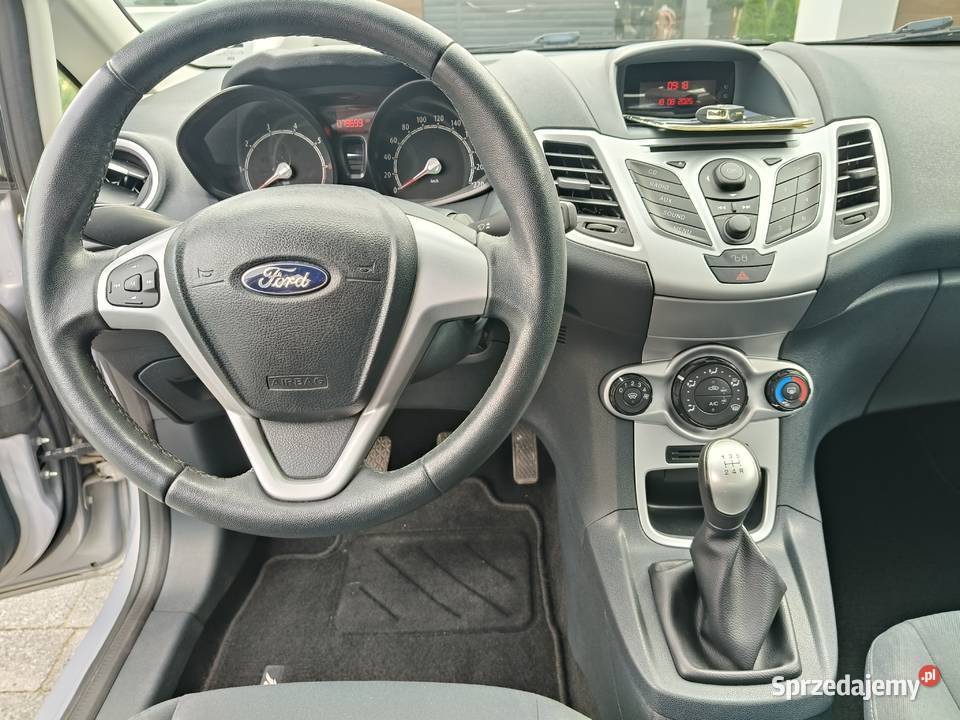 Ford Fiesta 12582 niski przebieg 79 klimatyzacja Kraków sprzedam