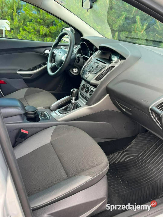 Ford Focus GWARANCJA 16 benzyna 150 MANUAL Zarejestrowany w Polsce Warszawa sprzedam
