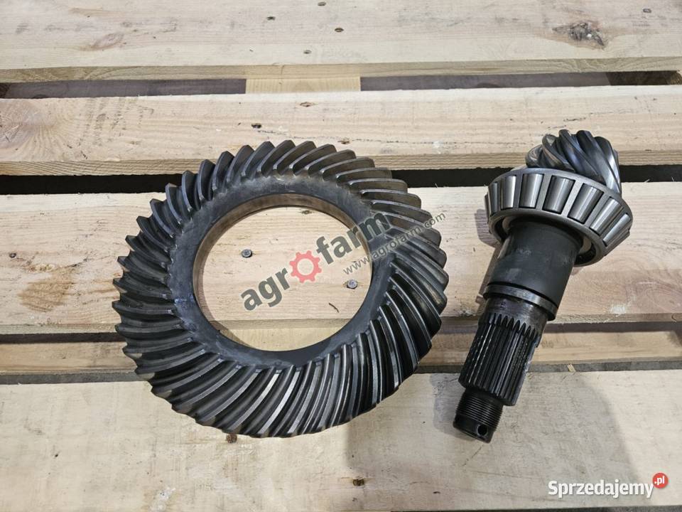 Wałek atakujący koło Z11x41 John Deere 4650 Byków