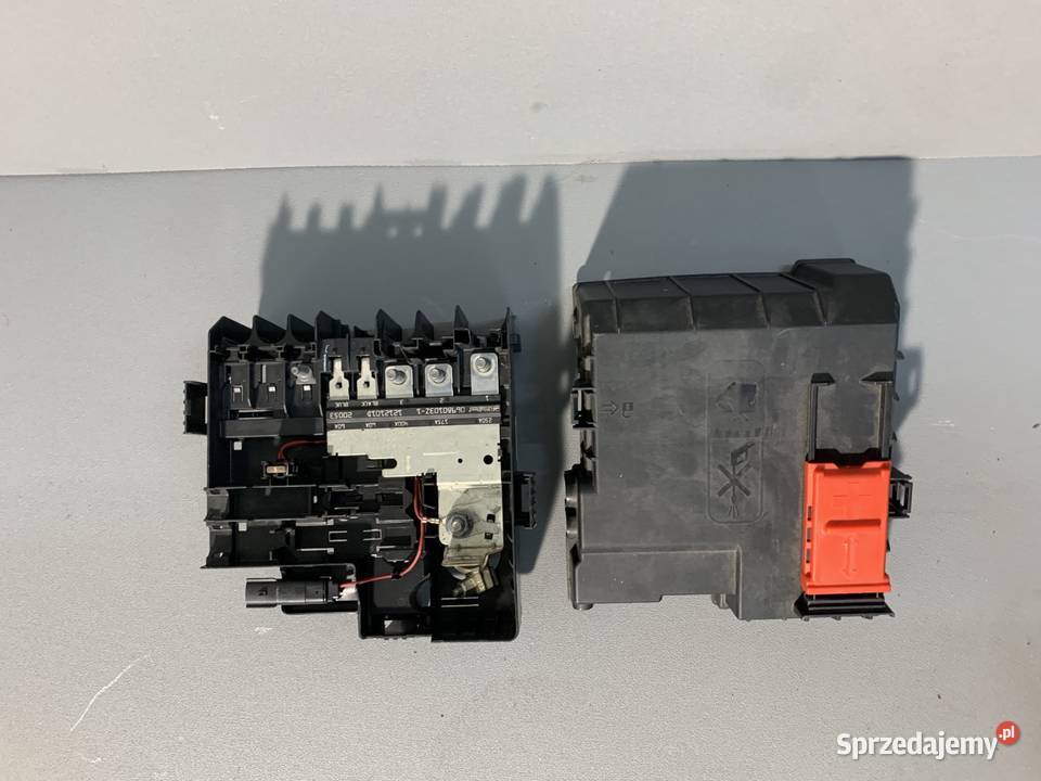 Klema plusowa rozdzielacz prądu bezpieczniki GMC Barwałd Dolny