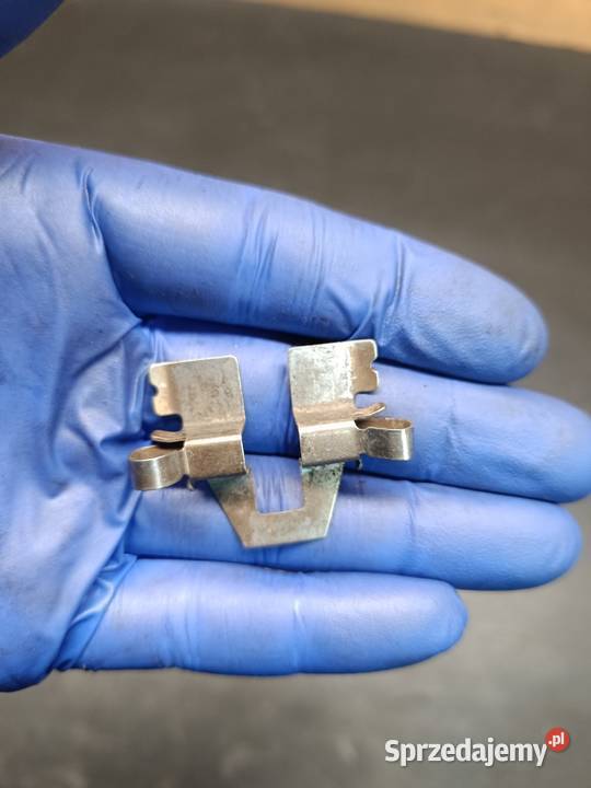 Blaszka klocków zacisk hamulcowy przód części małopolskie Gołaczewy