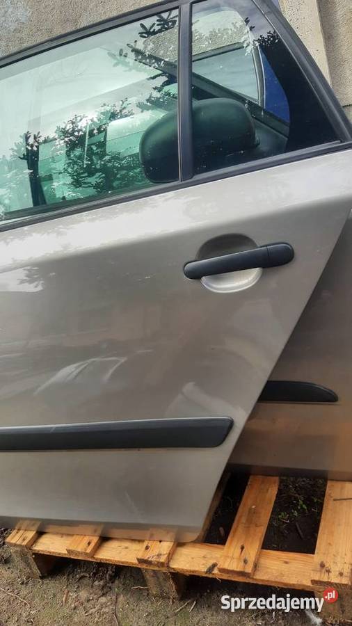 drzwi lewe tylne Skoda Fabia II lak 9202 0714r dolnośląskie Dębno sprzedam