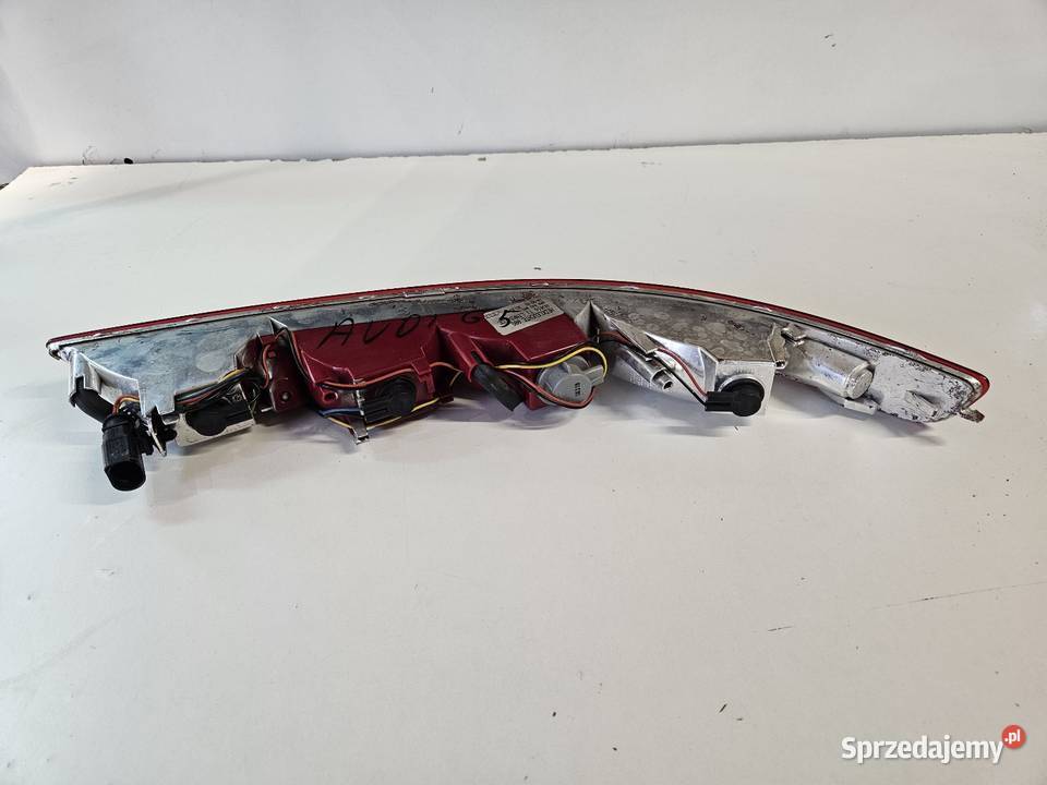 AUDI Q5 8R0 0816 LAMPA W ZDERZAK LEWY TYŁ LEWA