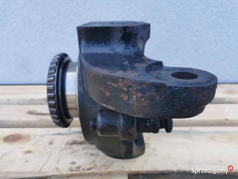 Zwrotnica lewy przód Massey Ferguson 8925 Pozostałe Wilkowo