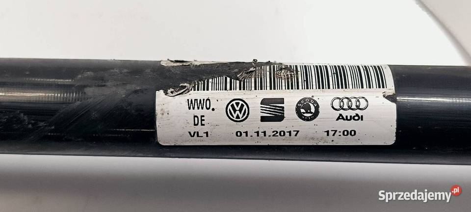 PÓŁOŚ PRAWA PRZÓD SKODA KAROQ 3Q0407272CD