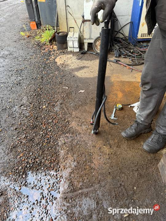 Siłownik hydrauliczny dwustronnego działania Układ kierowniczy