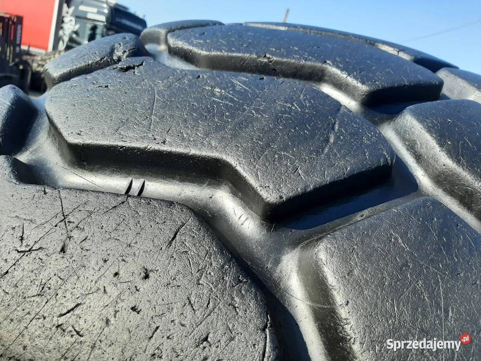 Opona używana przemysłowa 235R25 BKT EARTH 2800 Zaścianki