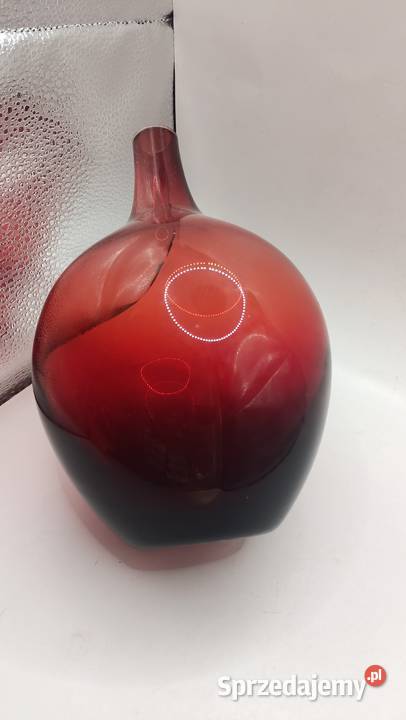 Szkło wysoki ciemno czerwony wazon lubelskie Zamość