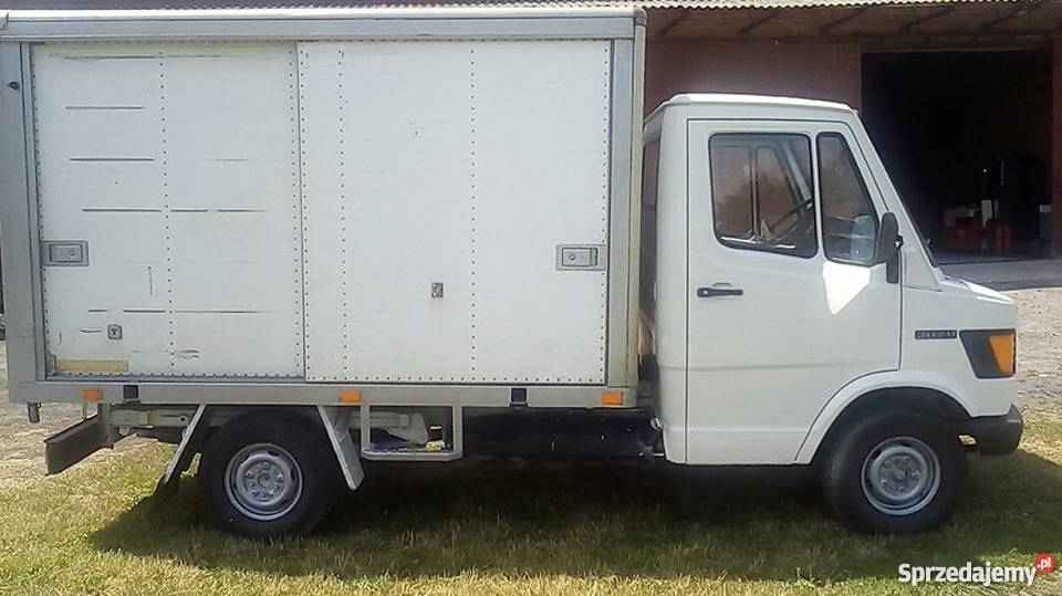 Mercedes BENZ 307 24D kaczka boczne drzwi manualna Dąbrowa Godowska