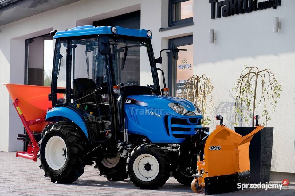LS Tractor XJ25 HST 4x4 244 CAB pług do śniegu Tajęcina