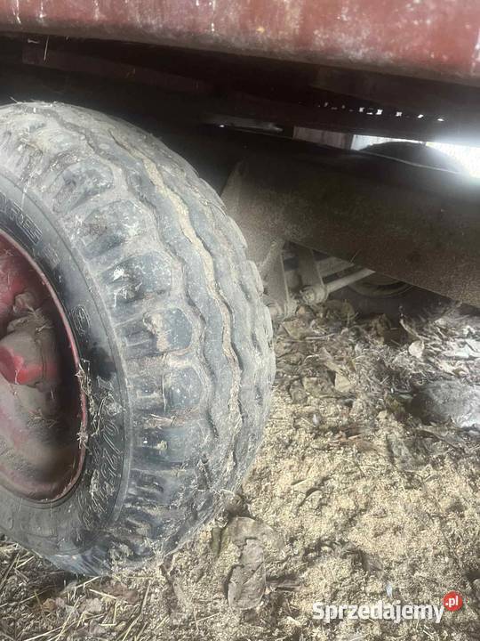 Rozrzutnik obornik nieuszkodzony Pozostałe Stary Sącz