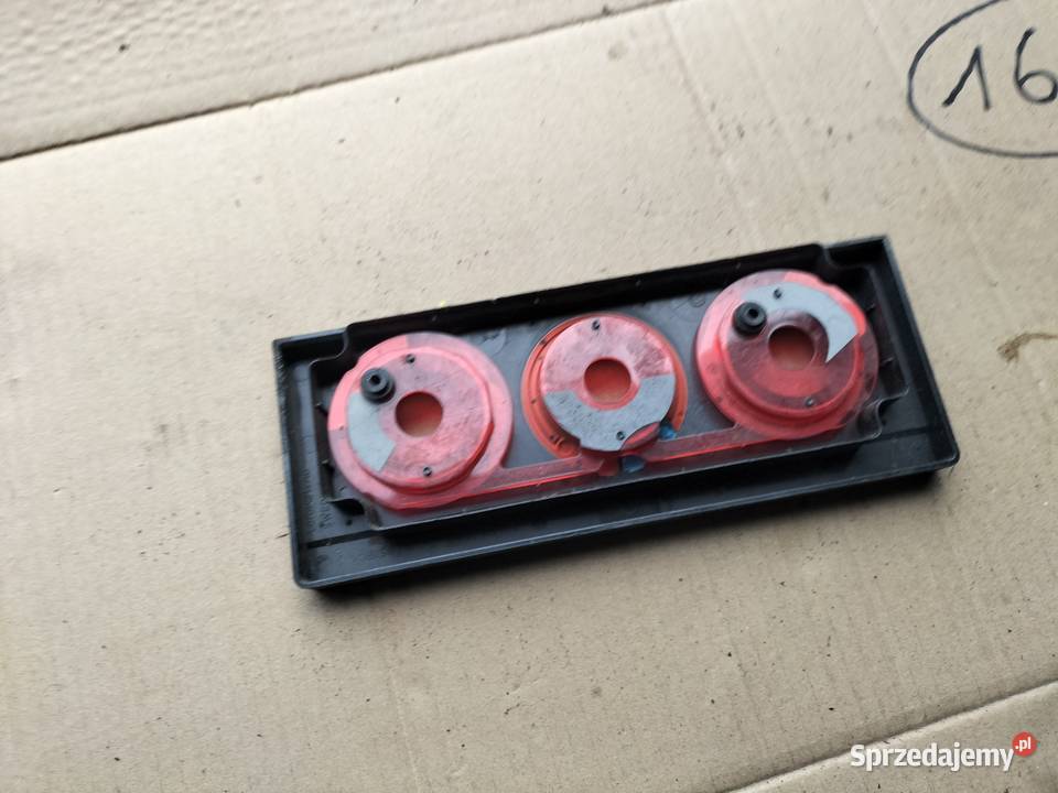 AUDI 80 90 B4 80B4 NAKŁADKA NA PANEL NAWIEWU osobowe Osłony i zaślepki Kamień-Kolonia