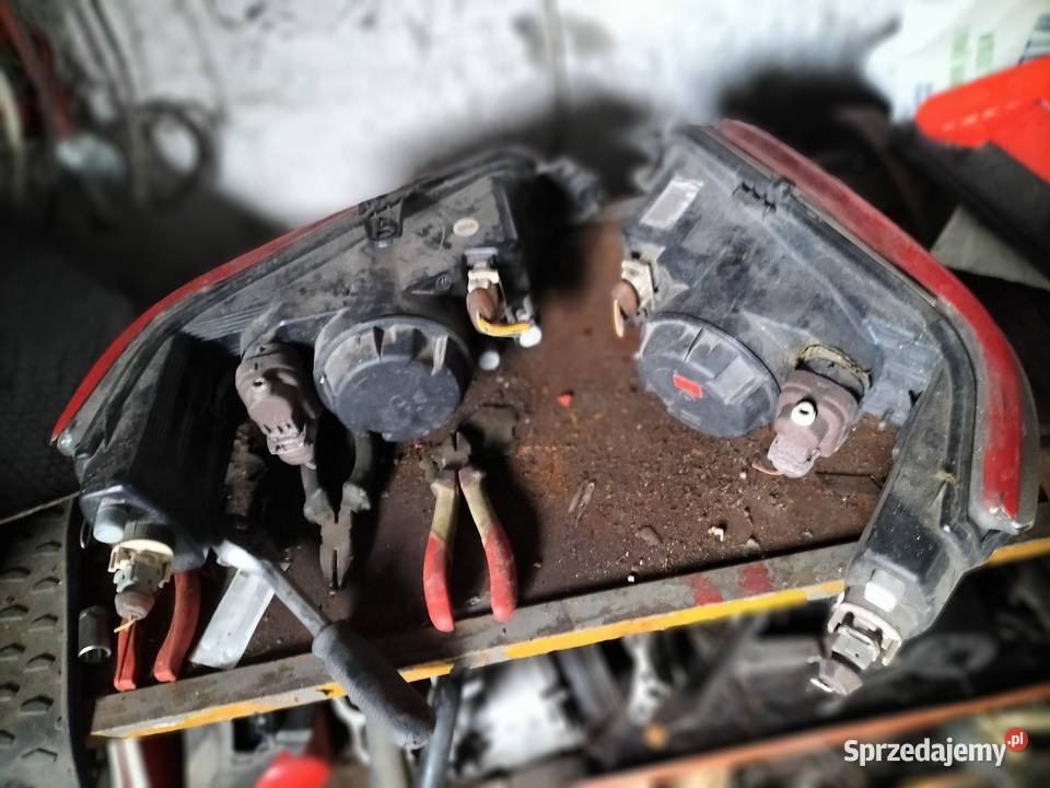 Lampy Peugeot 306 Środek Kamień