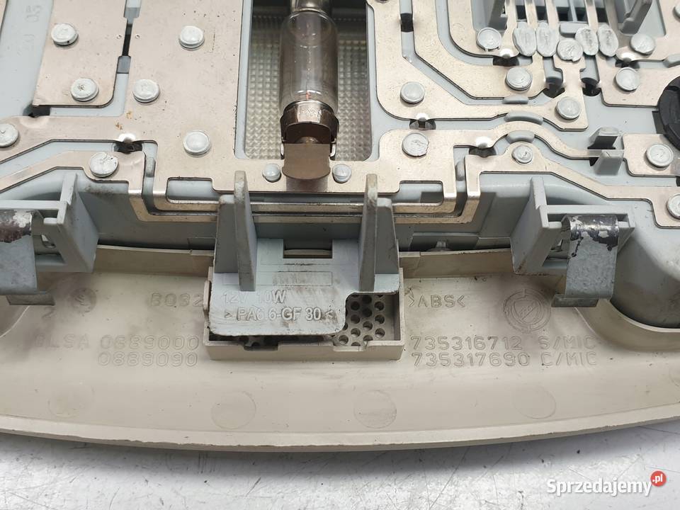 Fiat Croma II LAMPKA OŚWIETLENIA KABINY Rudka