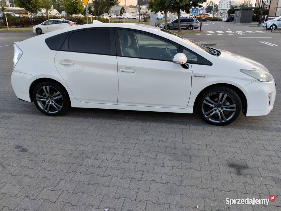 Toyota Prius 3 18 LPG 1800cm3 Prius mazowieckie Ząbki