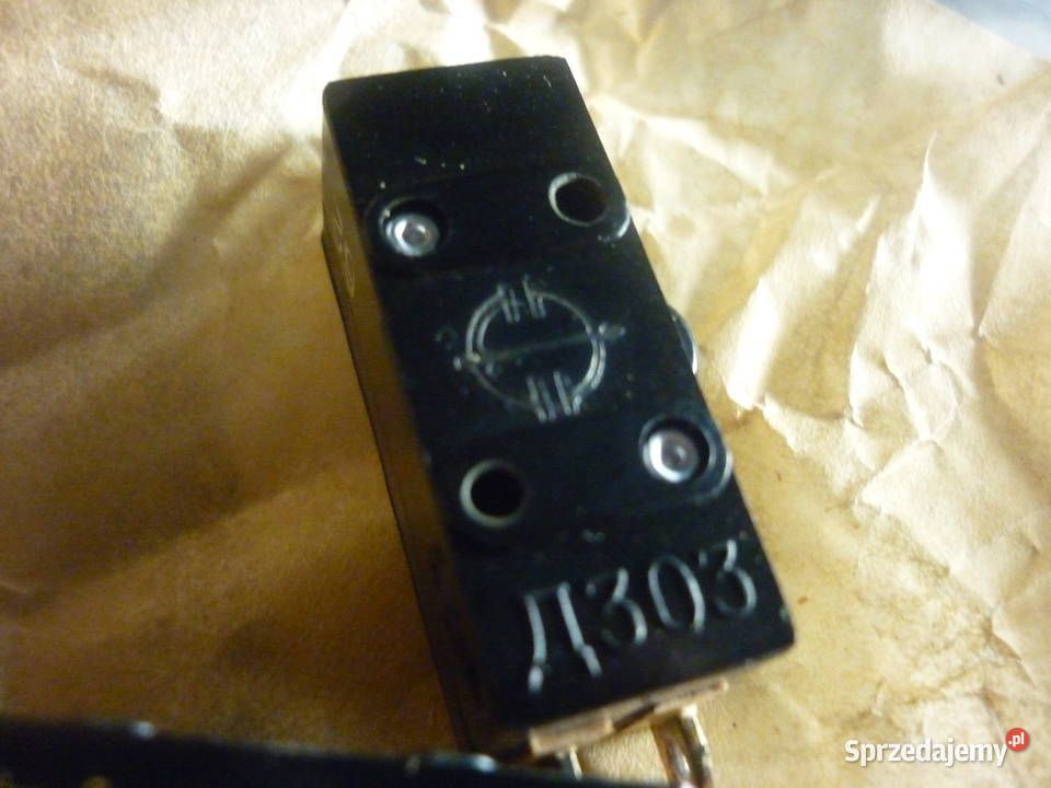 Mikrowyłącznik D303 Części i akcesoria podkarpackie Dębica sprzedam