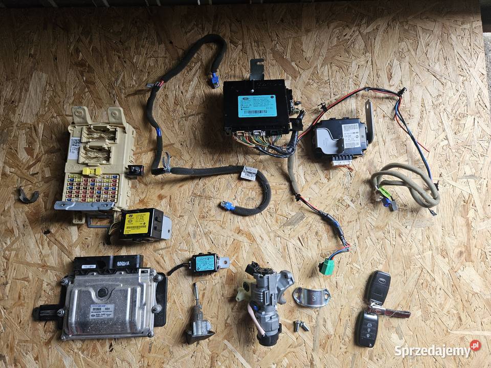 ZESTAW KOMPLET STARTOWY KIA RIO IV 10T 120 osobowe Pozostałe Warszawa sprzedam