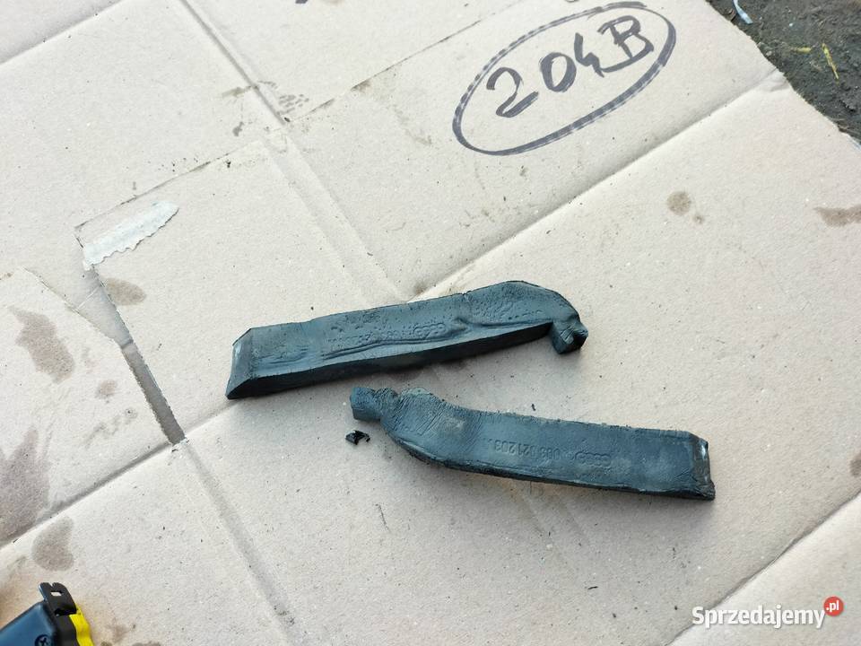 AUDI 80 B4 80B4 USZCZELKA BŁOTNIKA PRZÓD osobowe Pozostałe sprzedam