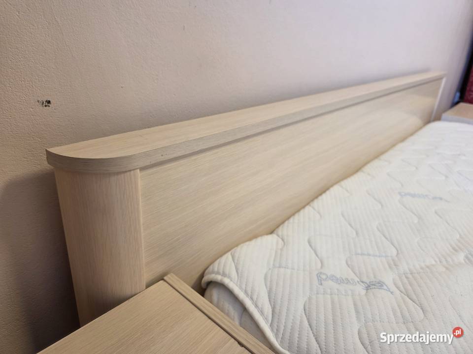 Łóżko sypialniane 160x200 z szafkami i materacem
