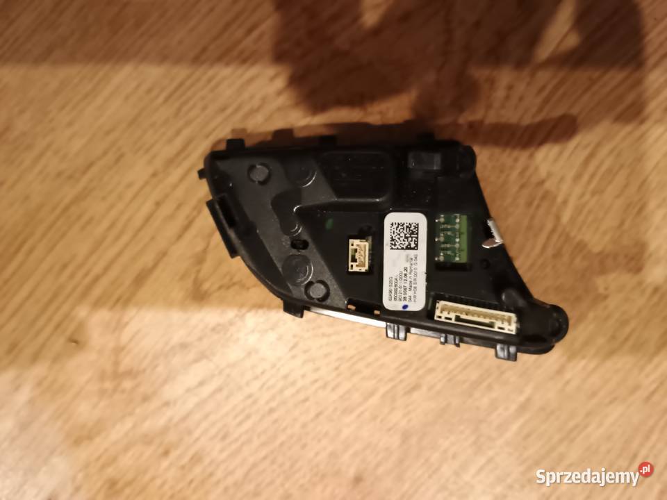 Audi A3 A4 A6 PRZYCISKI KIEROWNICY 82A951523G osobowe wielkopolskie Międzychód