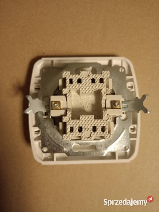 Przycisk zwierny światło Pleszew