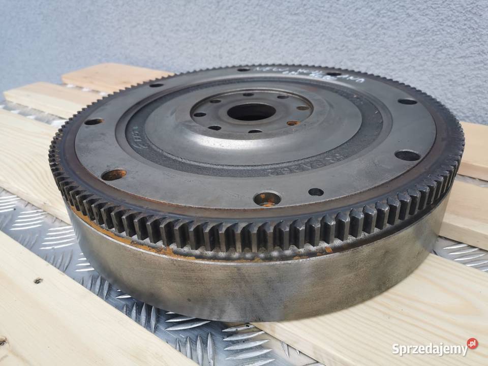 holland TD 95 Koło zamachowe