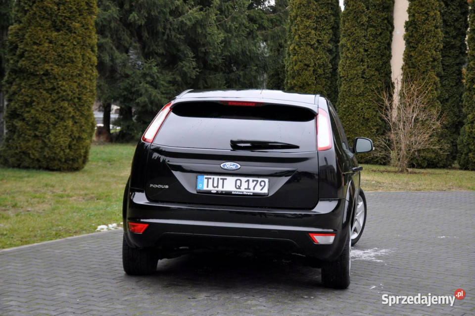 Ford Focus 16i100CzarnyI serwisowany w ASO Ostrów Mazowiecka sprzedam
