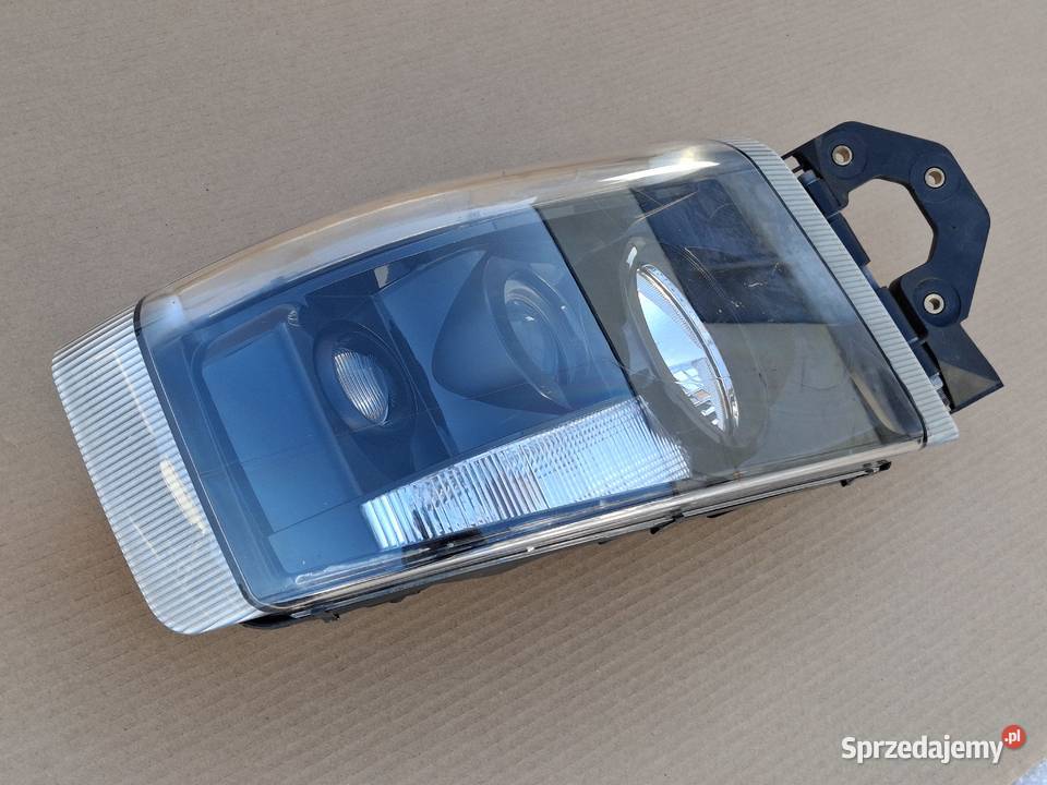 RENAULT PREMIUM REFLEKTOR PRAWY LAMPA PRAWA Bieleń sprzedam