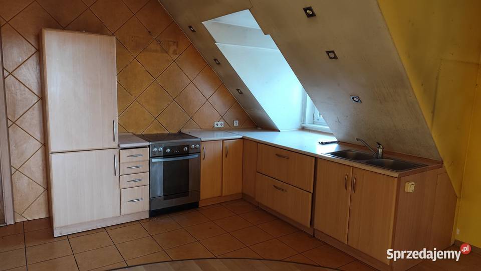 Ciekawy dom parterowy z poddaszem NAREW 1604m2