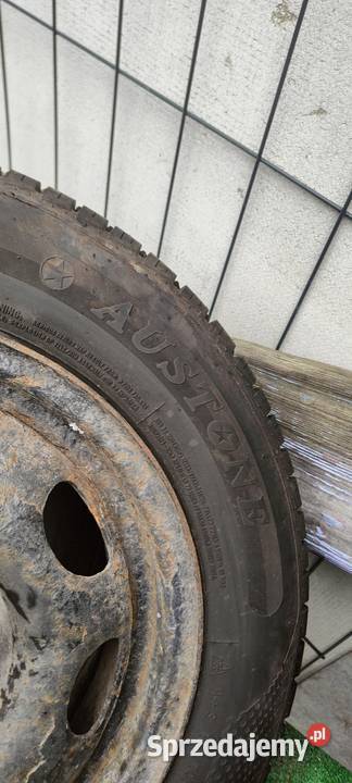 Austone wielosezonowe opony r13 70 Samochodowe