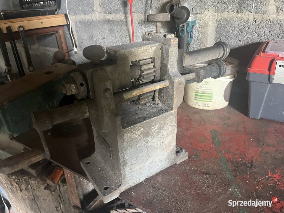 Sprzedam żłobiarke walcarkę do blachy Szczekociny