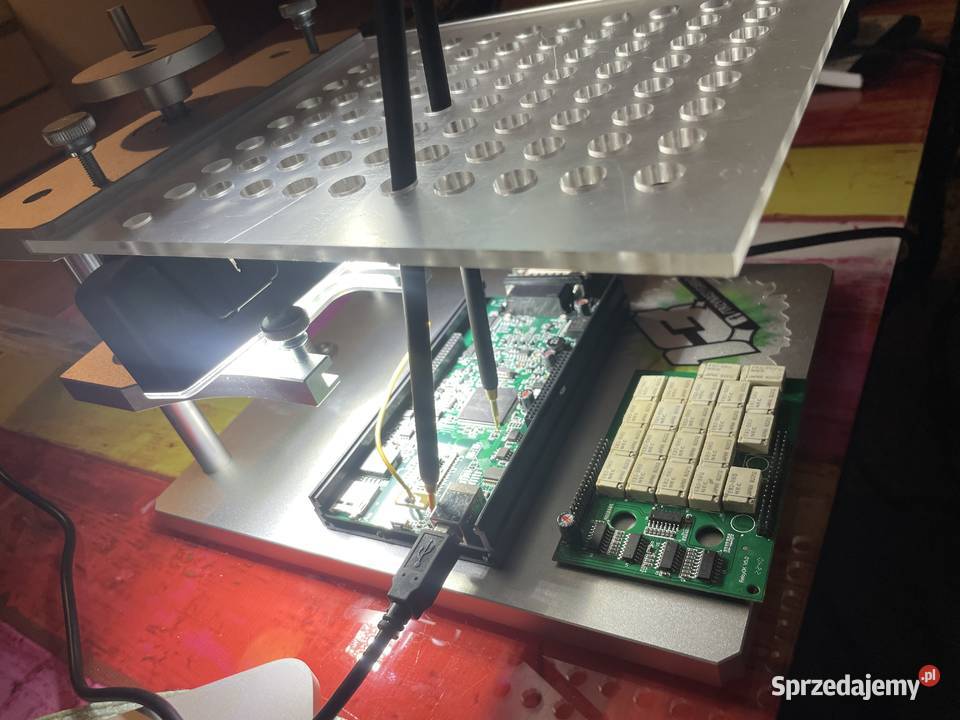 Naprawa testerówinterfejsów Delphi AutoCom Oława