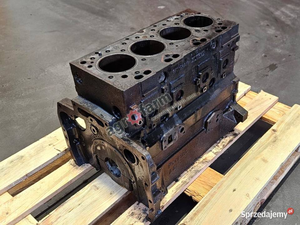 Blok silnika Case MX90C CX70 CX80 CX90 MX100C Silnik i osprzęt Byków