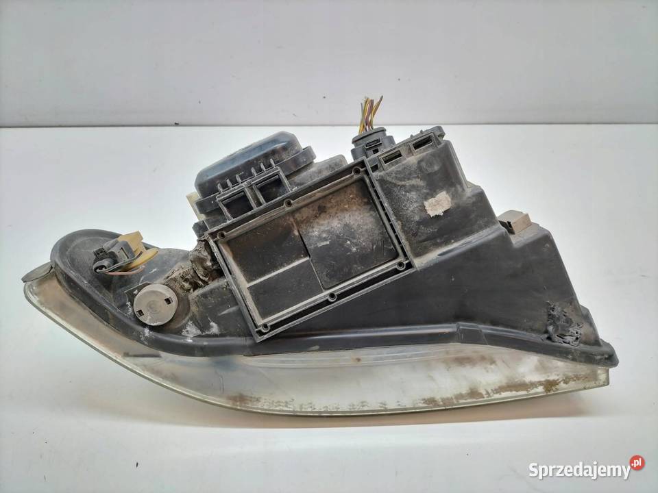 LAMPA PRZÓD LEWA EU LIFT 8D0941003AK Audi A4 I