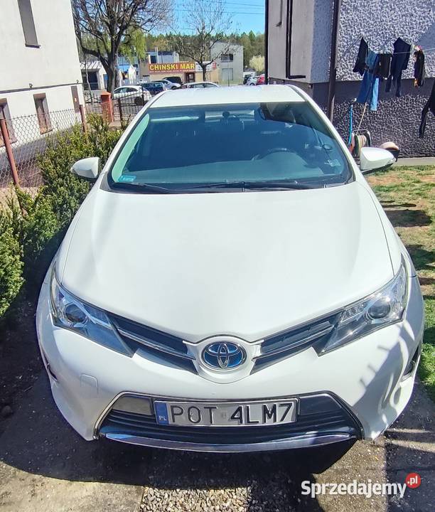 Toyota Auris II hybryda Rok produkcji 2013 Ostrzeszów