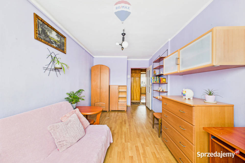 Na sprzedaż 3pokojowe mieszkanie do remontu Liczba pokoi 3 Brzeg Dolny