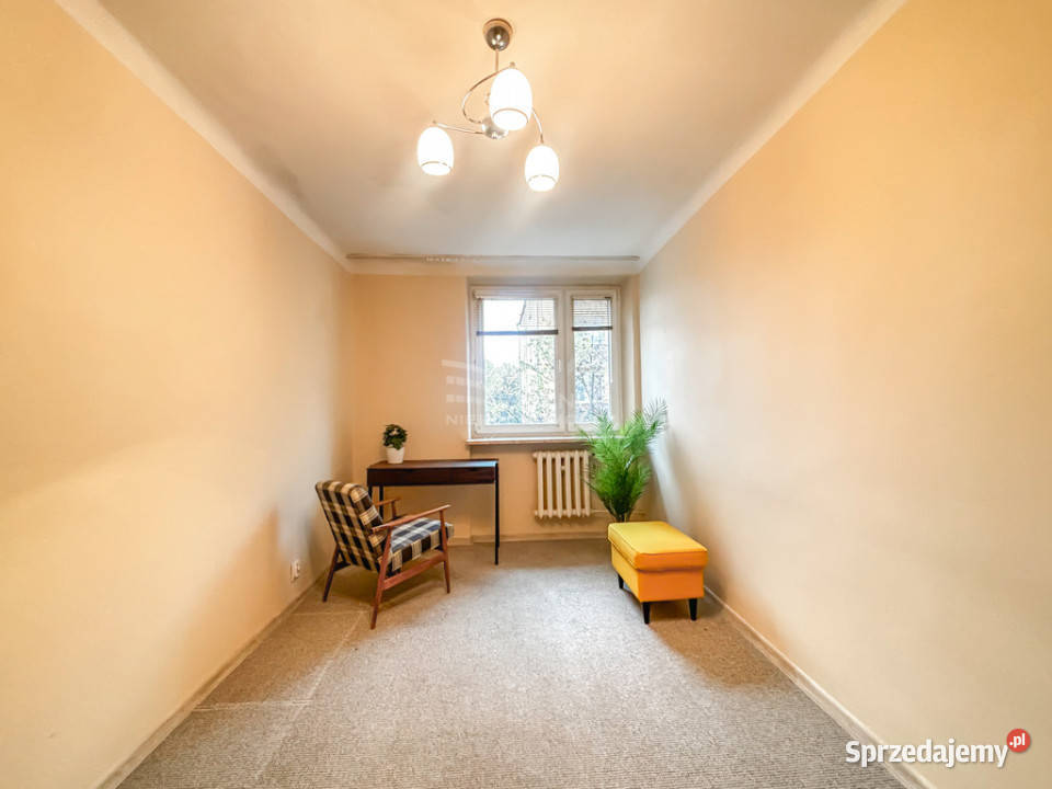 Przestronne M4 na 2 piętrzeJadwigi Młodowskiej Rok budowy 1975