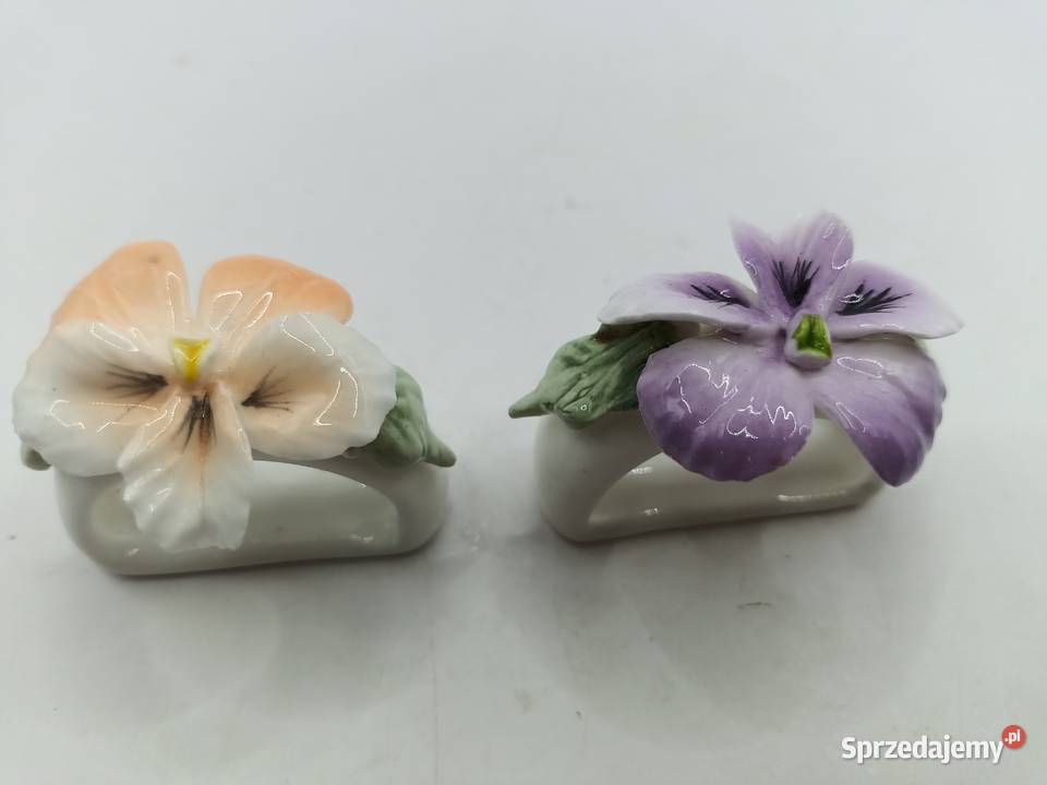 Porcelana kostna dwa pierścionki na stół kwiaty Serwetniki i obrączki