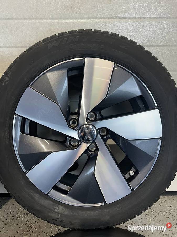 Oryginalne KOŁA FELGI 17 VW Passat B9 B8 Pirelli Samochodowe Wrocław