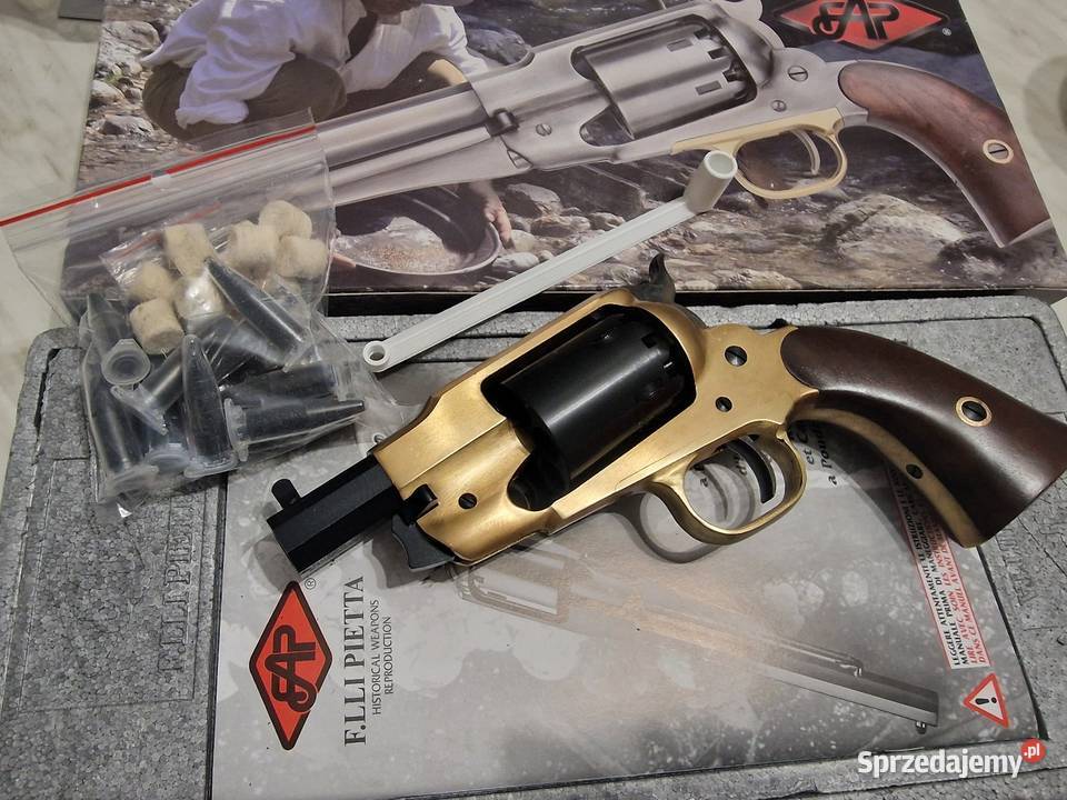 Rewolwer CzarnoprochowyRemington Army 3 cale sprzedam