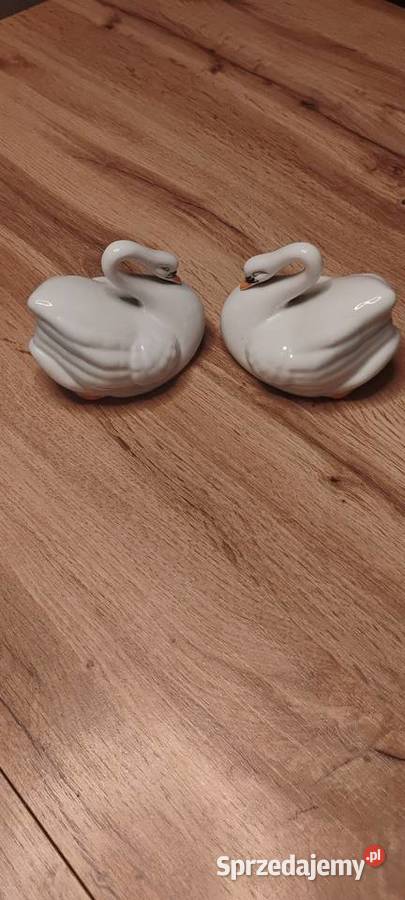 Porcelanowe łabędzie stan super Kłobuck