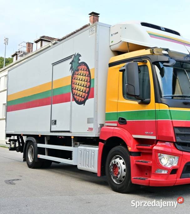 Mercedes Chlodnia sypialna kabina bezwypadkowy mazowieckie Warszawa